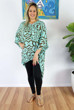 Load image into Gallery viewer, Short Tunic Tribal Print
