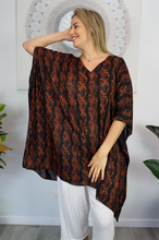 Load image into Gallery viewer, Short Tunic Python Print
