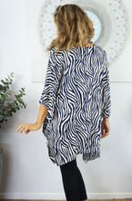 Load image into Gallery viewer, Short Tunic Madagascar Print
