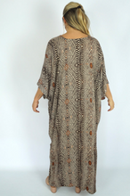 Load image into Gallery viewer, Long Kaftan Dress Papua Print
