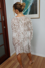 Load image into Gallery viewer, Short Tunic Animal Print
