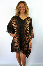 Load image into Gallery viewer, Short Tunic Wildcat Print
