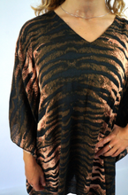 Load image into Gallery viewer, Short Tunic Wildcat Print
