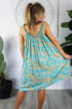 Load image into Gallery viewer, Short Magnum Dress Spot Flower Print
