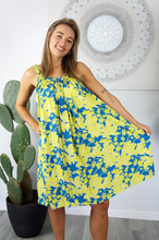 Load image into Gallery viewer, Short Magnum Dress Spot Flower Print
