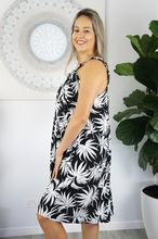 Load image into Gallery viewer, Short Magnum Dress Veronica Print
