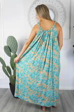 Load image into Gallery viewer, Long Magnum Dress Spot Flower Print
