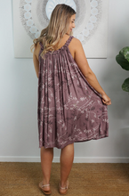 Load image into Gallery viewer, Short Magnum Dress Sari Print
