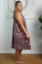 Load image into Gallery viewer, Short Magnum Dress Sari Print
