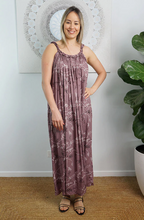 Load image into Gallery viewer, Long Magnum Dress Sari Print
