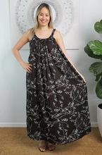 Load image into Gallery viewer, Long Magnum Dress Sari Print
