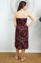 Load image into Gallery viewer, Short Smock Dress Sari Print
