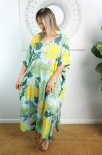 Load image into Gallery viewer, Premium Long Kaftan Dress Tiwi Print
