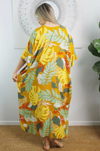 Load image into Gallery viewer, Premium Long Kaftan Dress Tiwi Print
