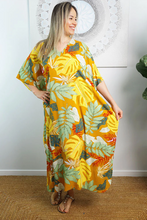 Load image into Gallery viewer, Premium Long Kaftan Dress Tiwi Print
