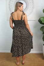 Load image into Gallery viewer, 3/4 Tie Up Smock Dress Starflower Print
