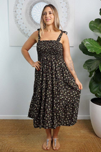 Load image into Gallery viewer, 3/4 Tie Up Smock Dress Starflower Print
