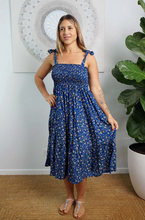 Load image into Gallery viewer, 3/4 Tie Up Smock Dress Starflower Print
