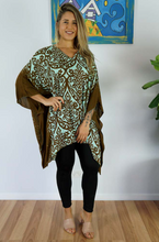 Load image into Gallery viewer, Short Tunic Pendant Print
