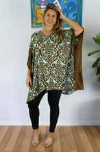 Load image into Gallery viewer, Short Tunic Pendant Print
