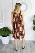 Load image into Gallery viewer, Short Magnum Dress Orchids Print
