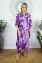 Load image into Gallery viewer, Long Kaftan Dress Crackle Tie Dye Print
