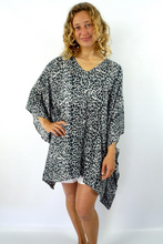 Load image into Gallery viewer, Short Tunic Cougar Print
