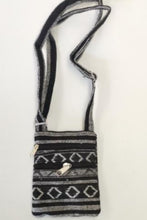 Load image into Gallery viewer, Small Crossbody Bag 12x15cm
