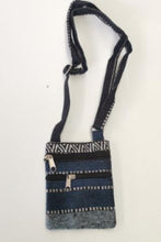 Load image into Gallery viewer, Small Crossbody Bag 12x15cm
